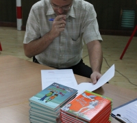 Poranek z pisarzem w Szkole Podstawowej w Paprotni - 24.09.2012